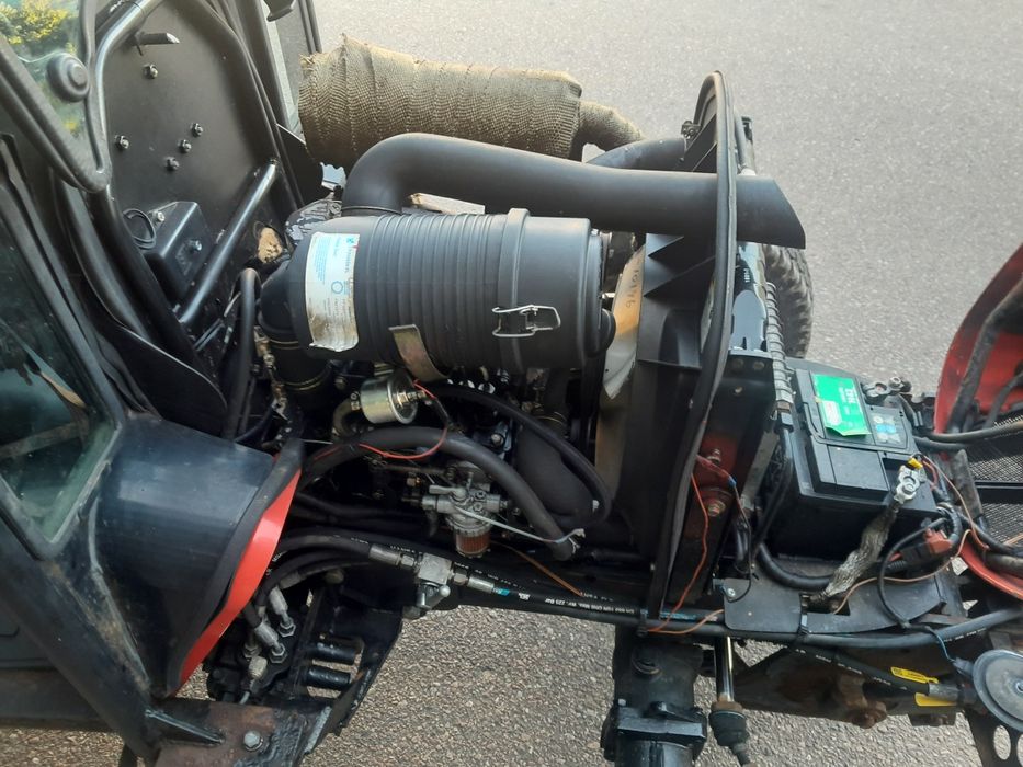 Ciągnik komunalny_TYM T273 HST z przednim WOM-em i TUZ-em_2014 Rok