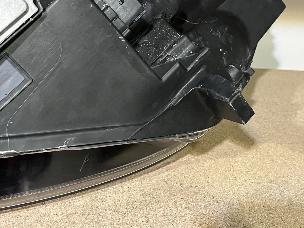 Права фара Ford C Max 2017-2018. США