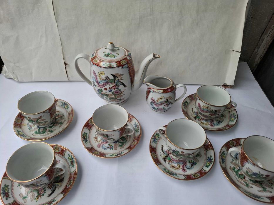 Сервиз чайно-кофейный фарфор позолота .орнамент.роспись пр-ва китай.