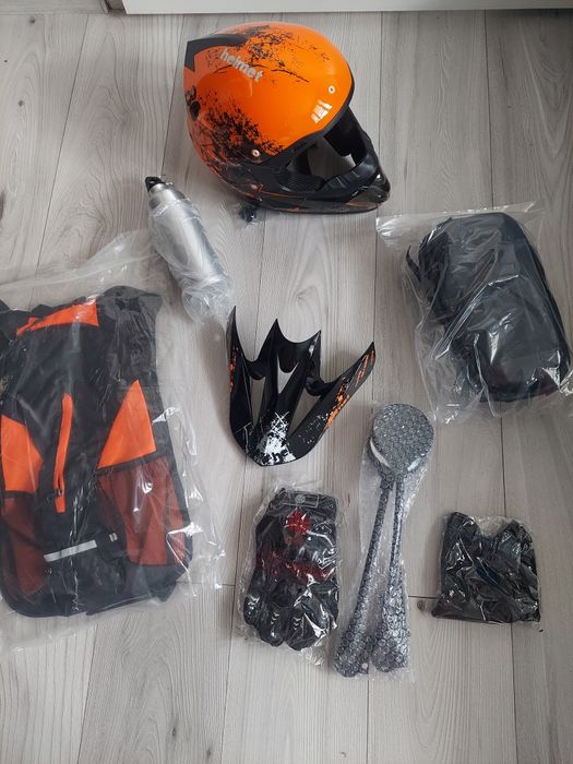 Kask z zestawem do hulajnogi elektrycznej Kukirin