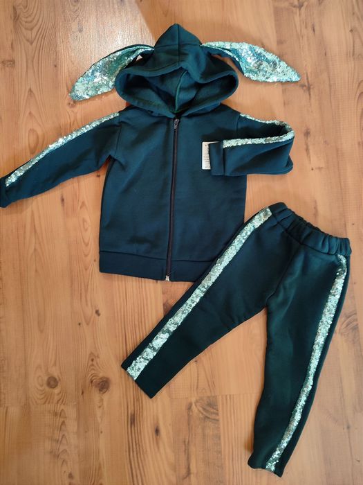 Новий теплий костюм для дівчинки,  2 р