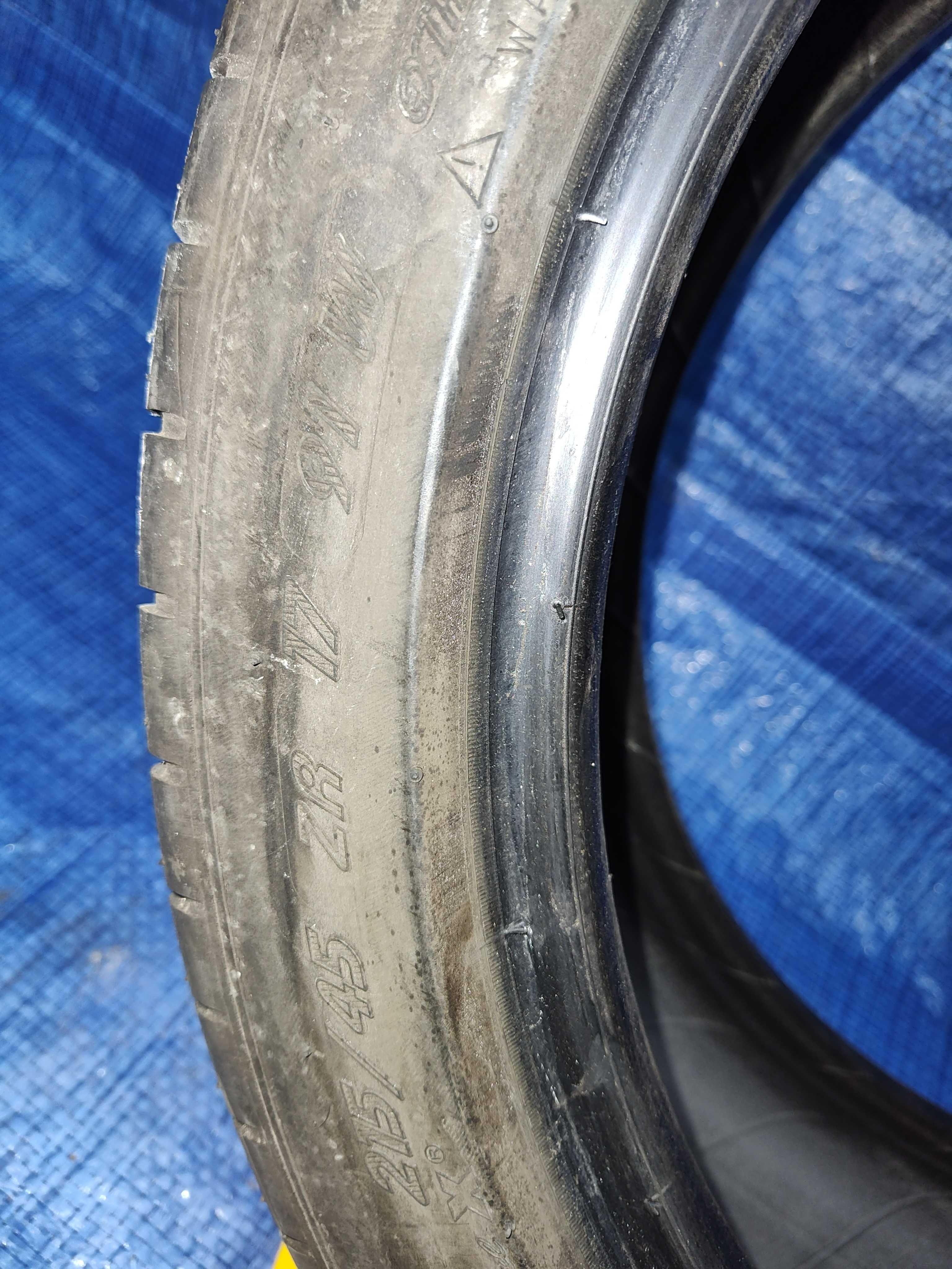 Michelin Rozmiar: 215/45/R17 DOT: 1012 Grubość: 6,5 mm