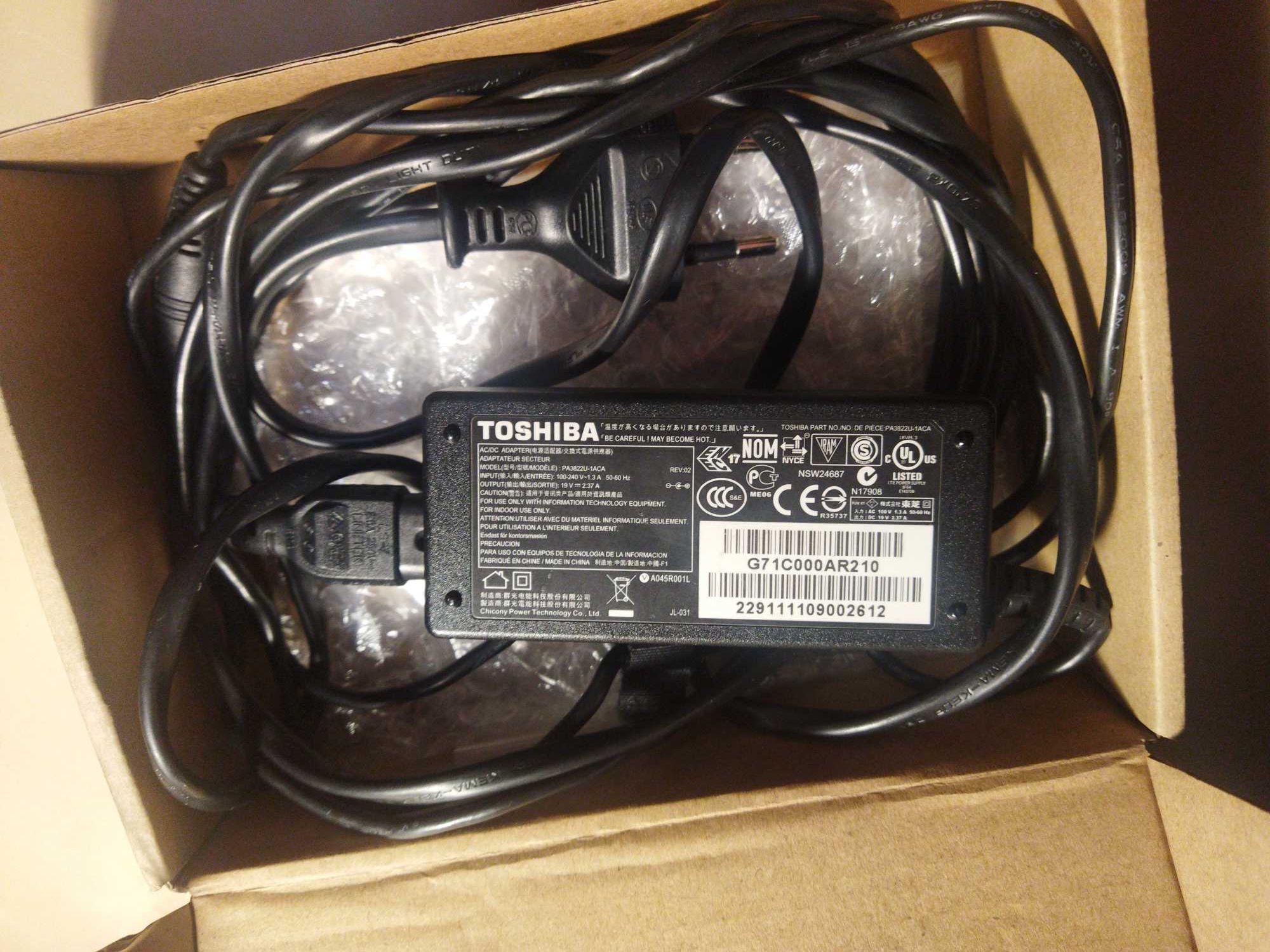 Portátil Toshiba satellite C660D-1C7