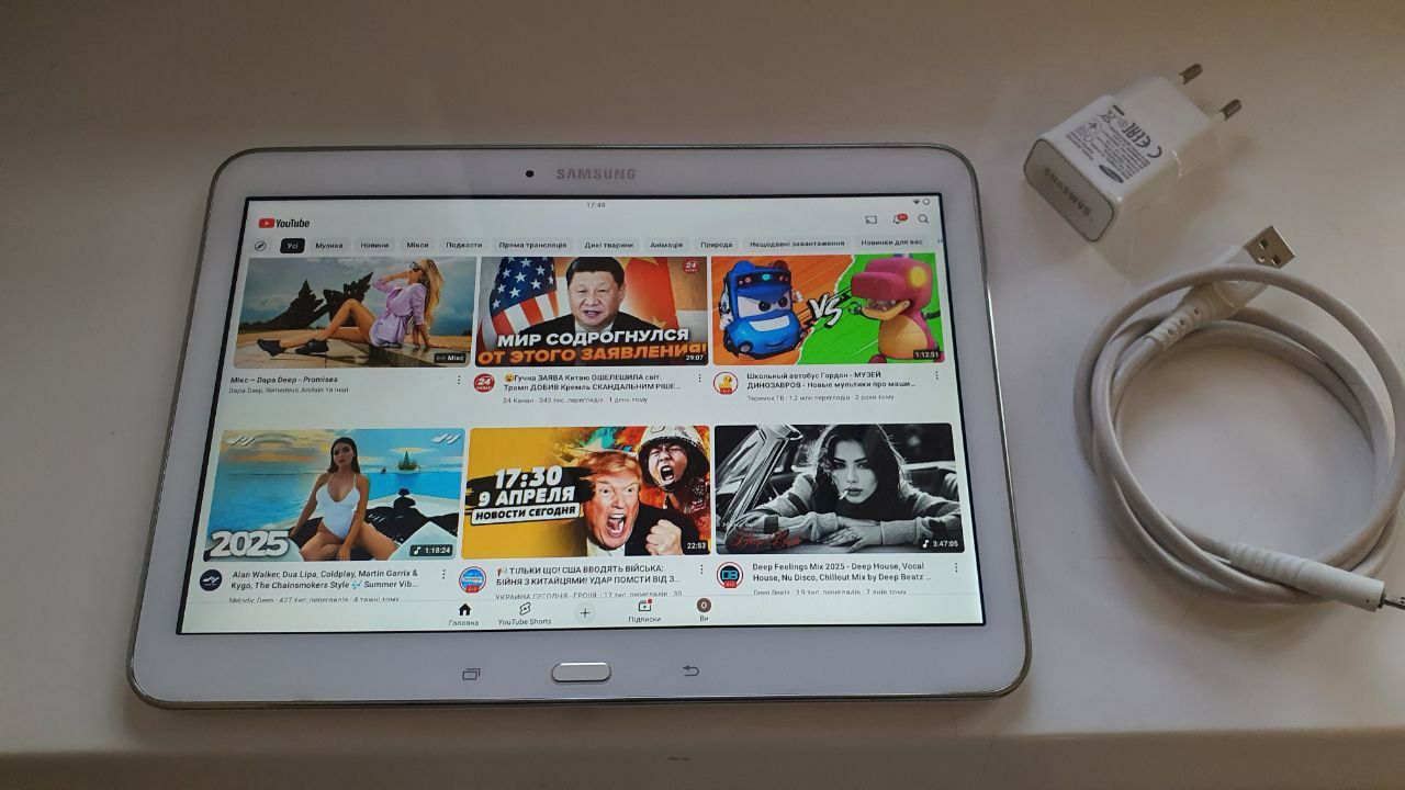 Samsung Galaxy Tab T530 16GB Планшет
