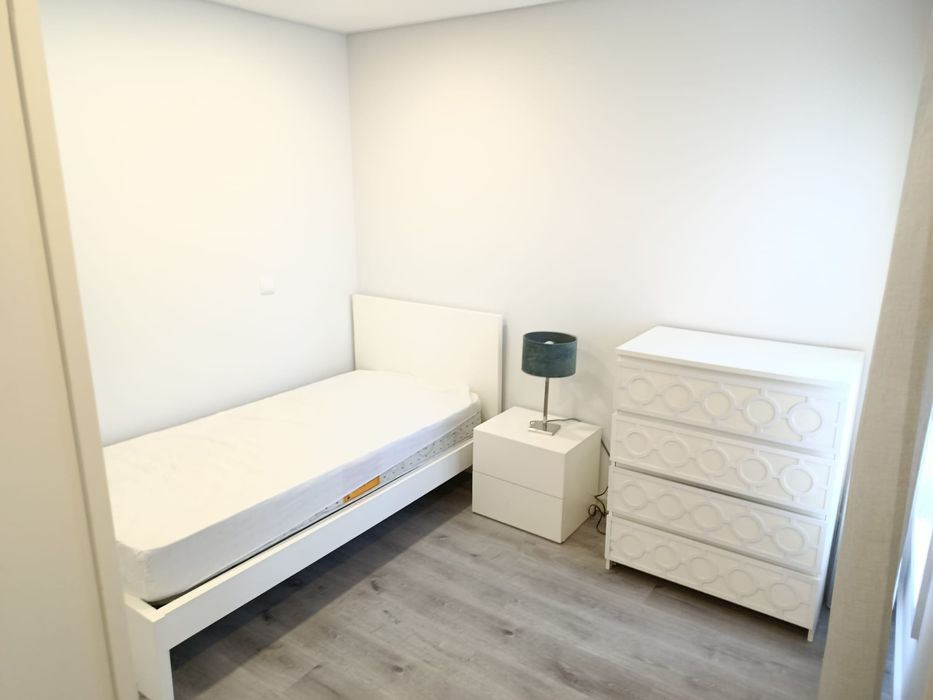 Arrendo Apartamento T2 Porto 1400€