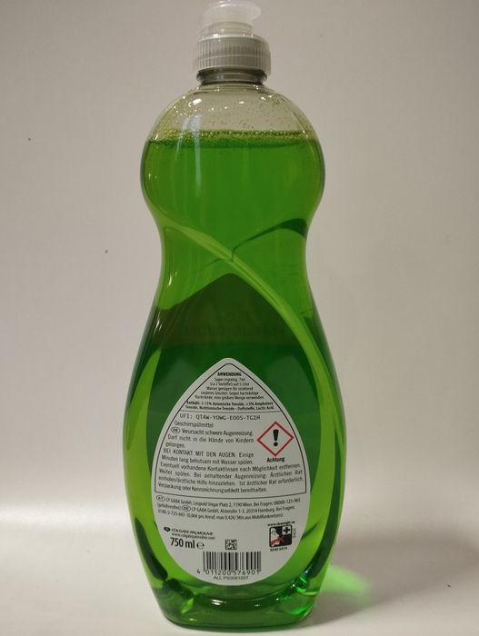 Palmolive 750 ml płyn do mycia naczyń skutecznie usuwa tłuszcz