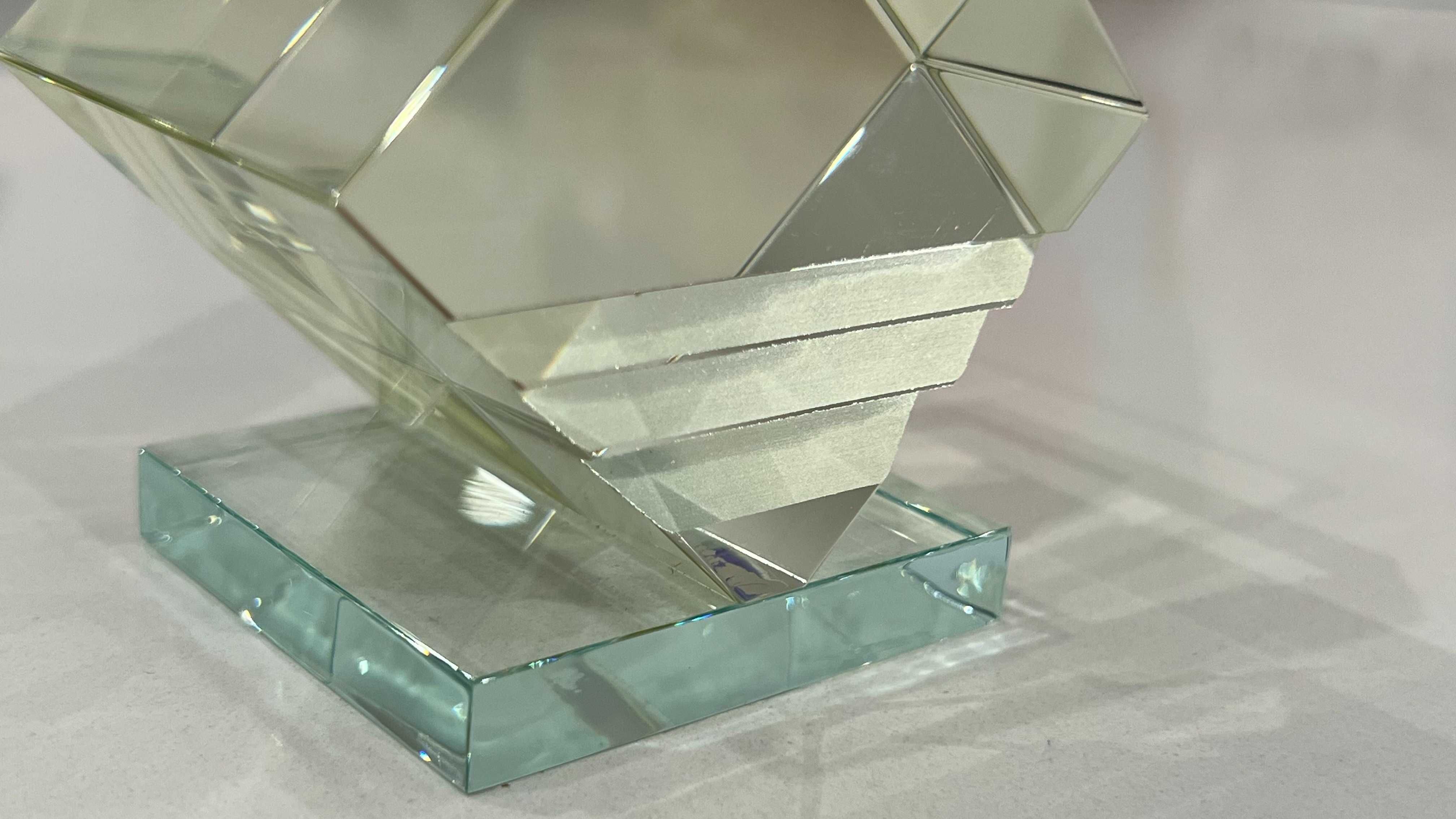Cubo Pisa Papeis em cristal Checo