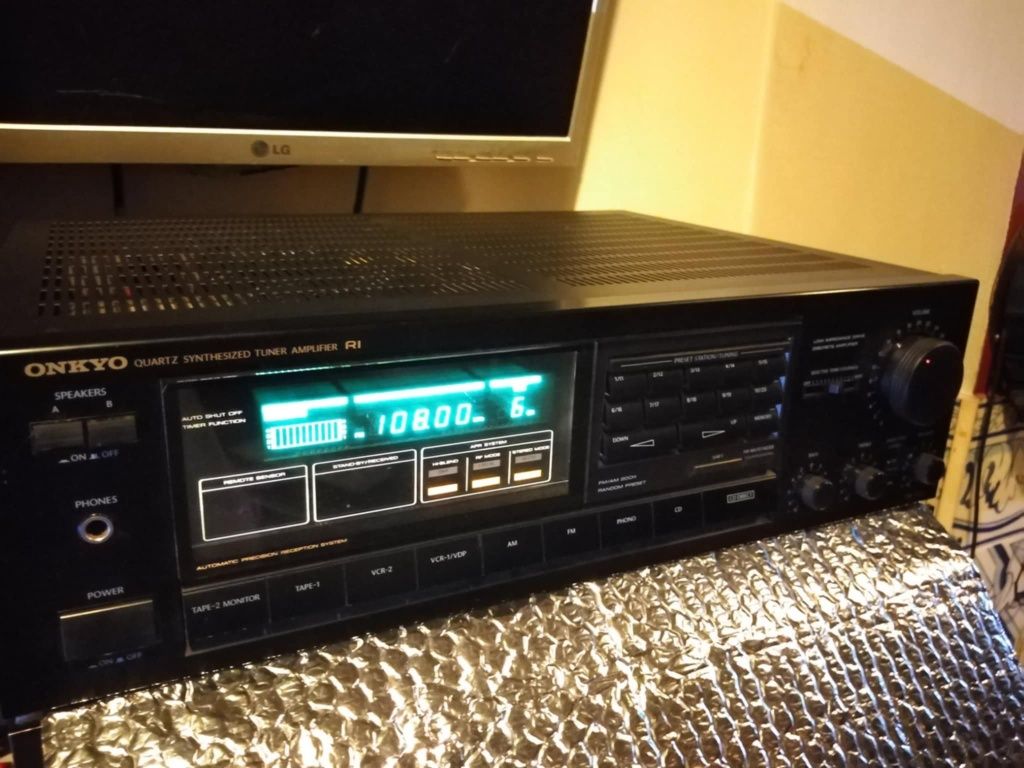 Amplificador Onkyo com rádio Mod TX 7630