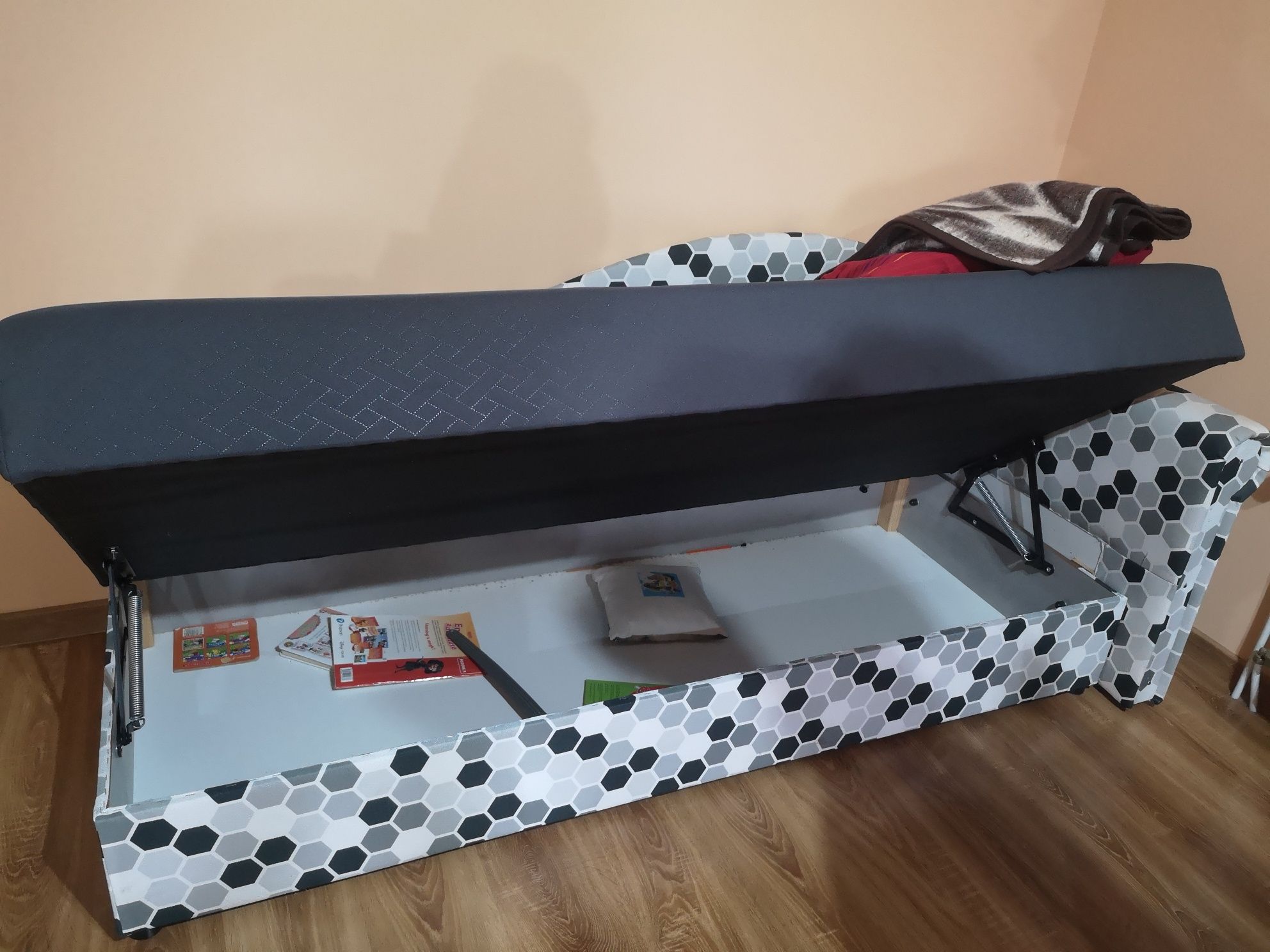 Łóżko wym. 90x210