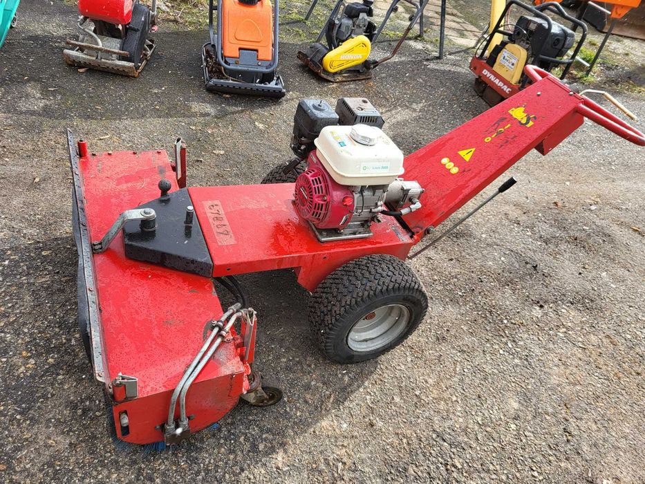 Zamiatarka Kersten naped hydrauliczny Honda ,Kersten