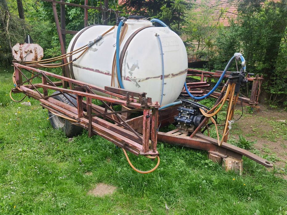 Opryskiwacz 2000l