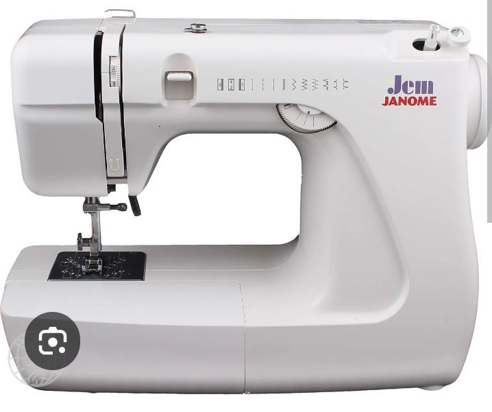 Продам швейную машинку