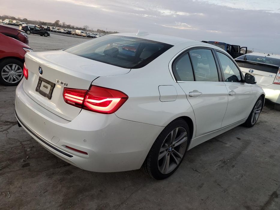 Бампер BMW 3 F30 2011-2018  разборка бмв ф30 запчастини беха автошрот