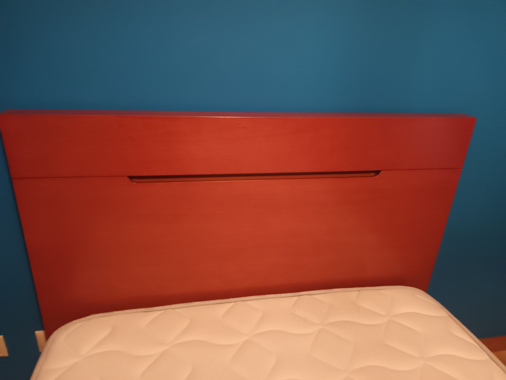 Cama solteiro c/ colchão