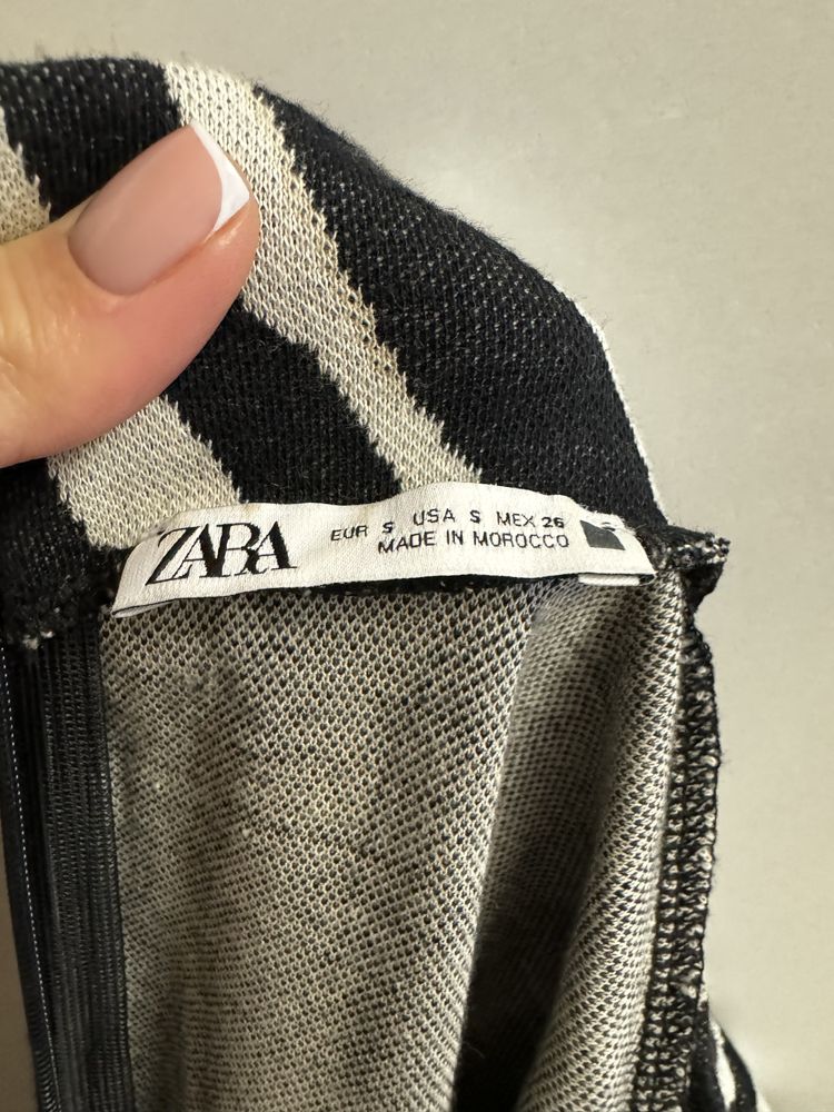 Сукня Zara з зебровим принтом