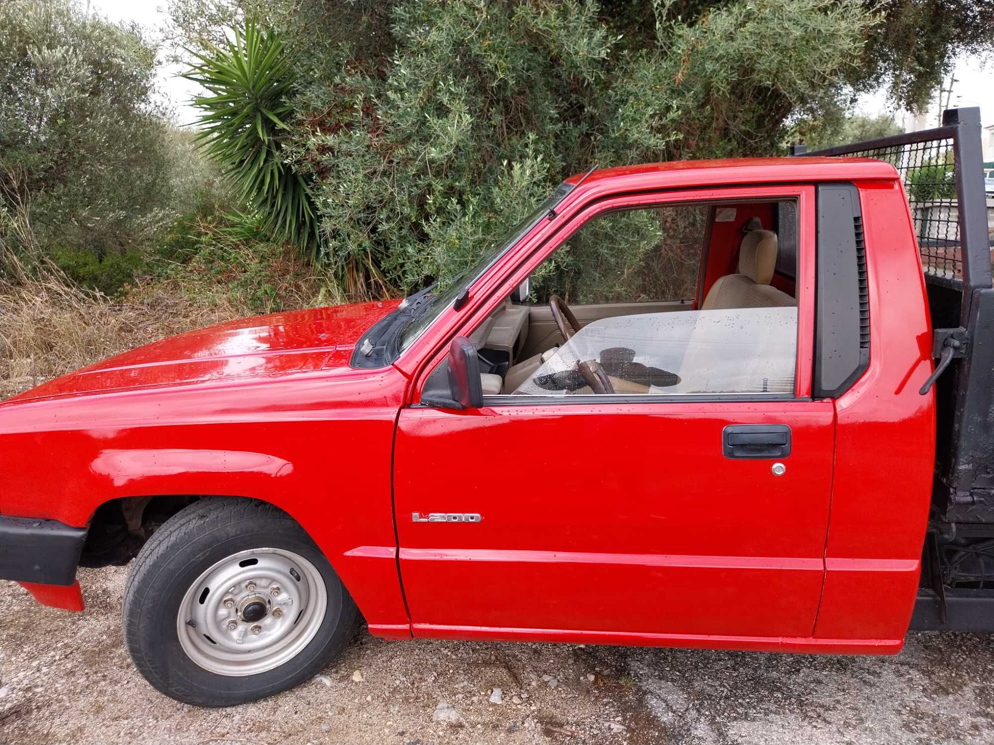 MItsubishi L200 em otimo estado