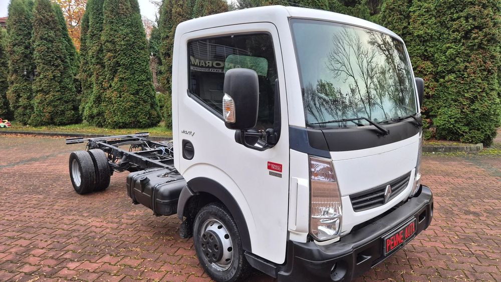 Renault Maxity  2.5 130 km  Rama Super Zadbany  Piekny