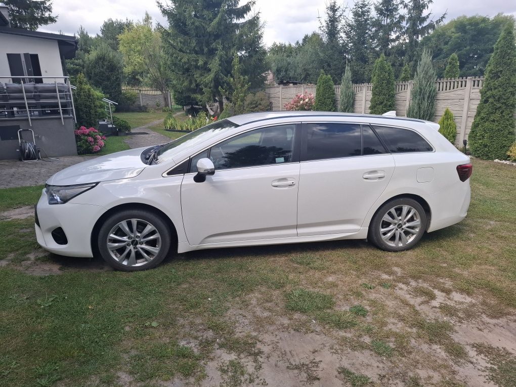 Toyota Avensis 1.8 salon Polska zamiana