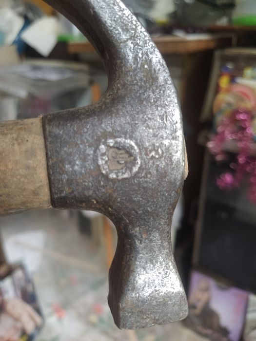 Для любителей древности - старинный молоток сапожник