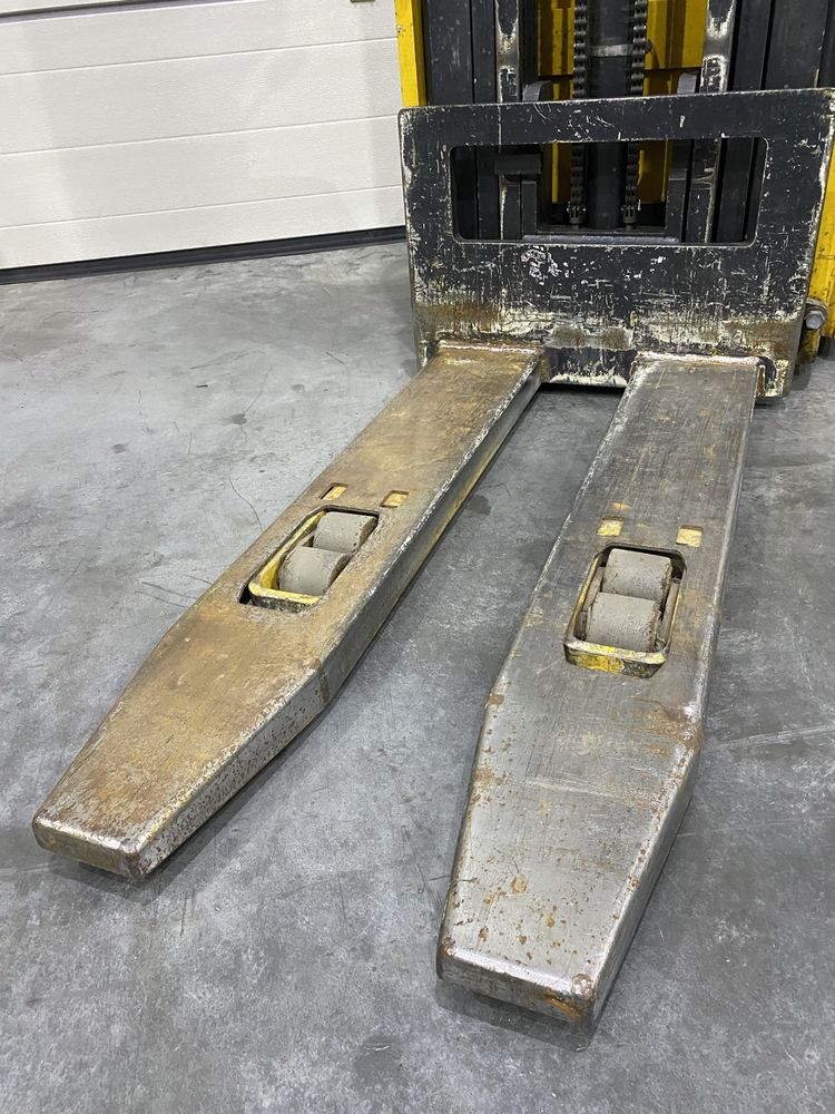 Paleciak elektryczny wózek widłowy Komatsu triplex 2,0t 4,25m
