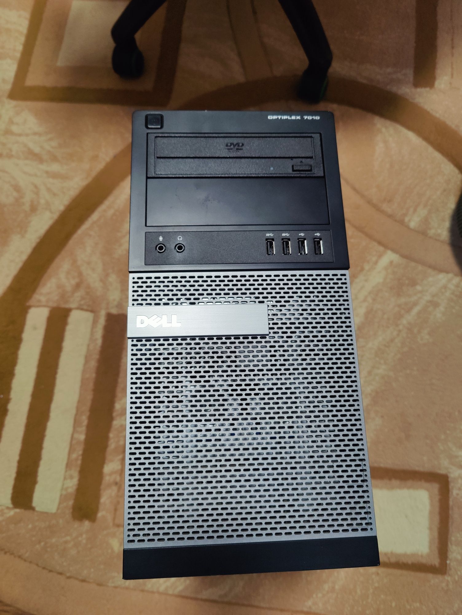 Ігровий комп'ютер DELL з монітором 23 "