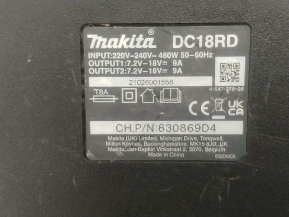 MAKITA DC18RD Dwuportowa szybka ładowarka 7.2V-18V