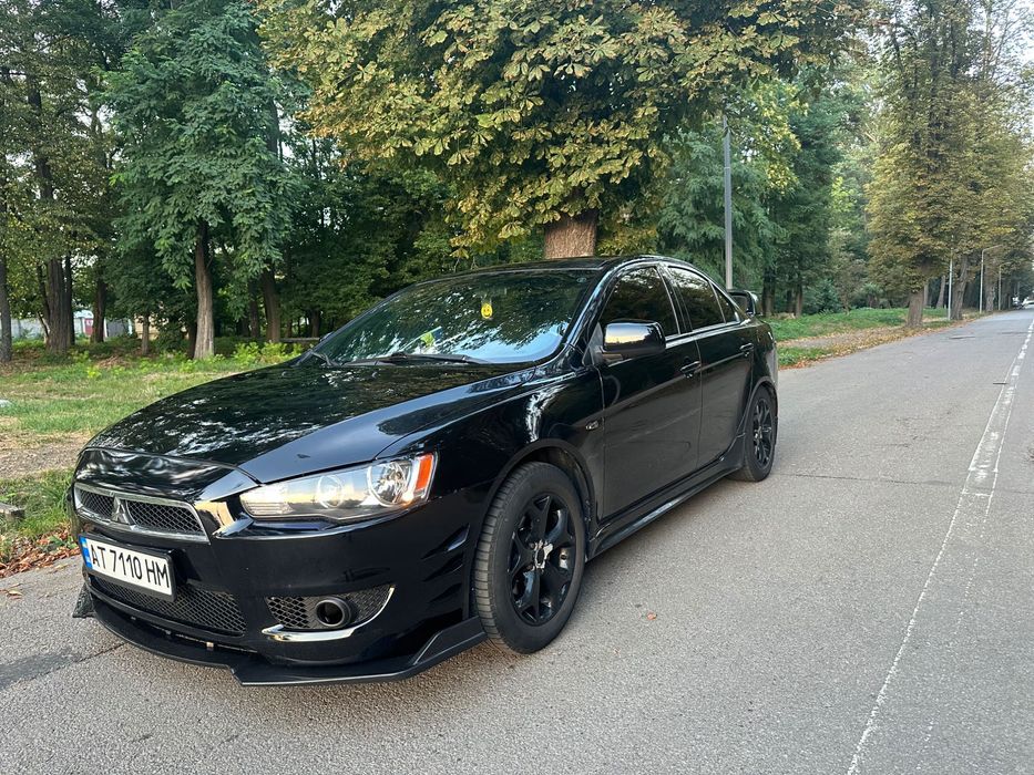 Mitsubishi lancer 10