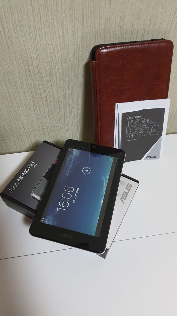 Планшет білий Asus memo pad hd7