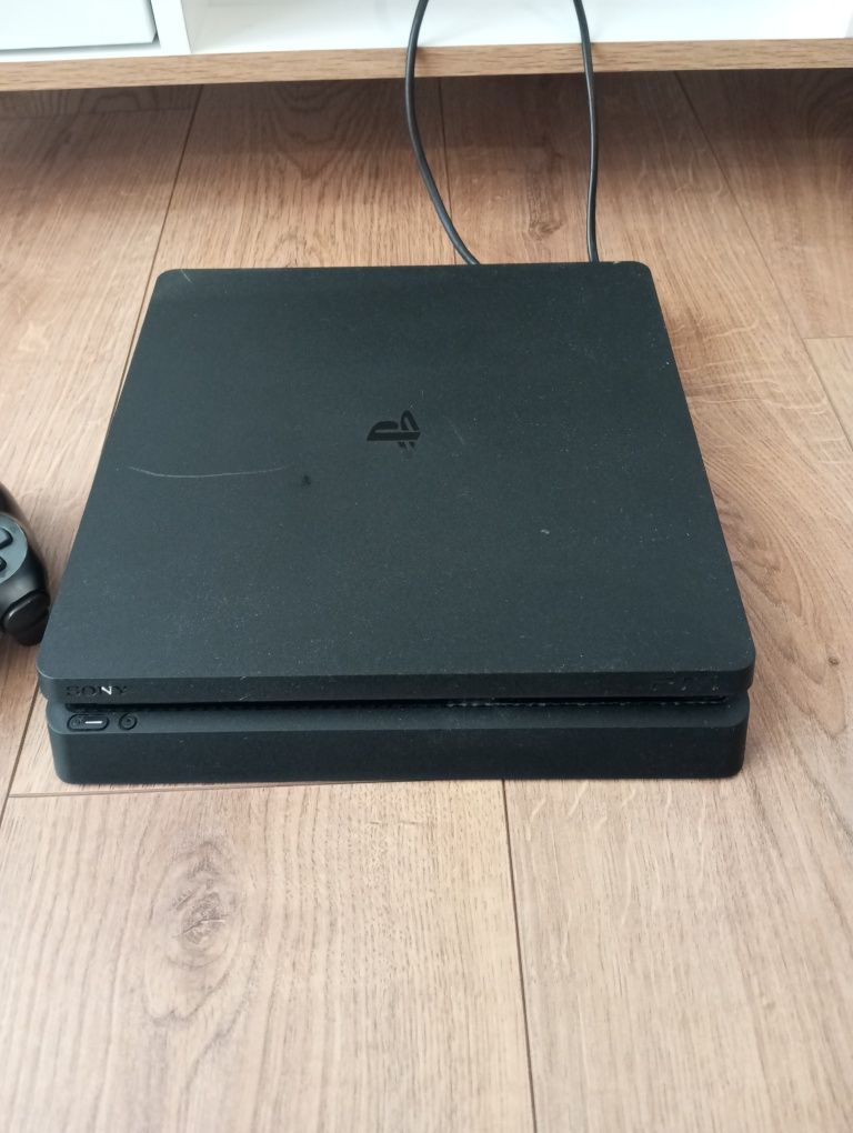 PlayStation 4 Slim