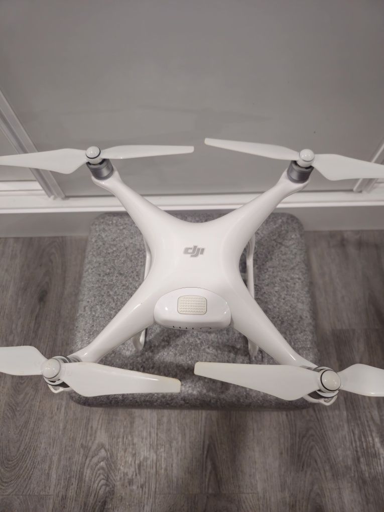 Drone DJI phantom 4