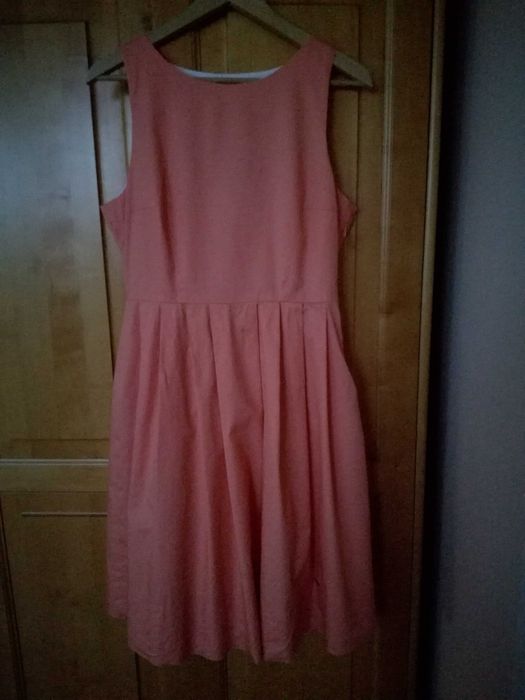 Morelowa sukienka Simple