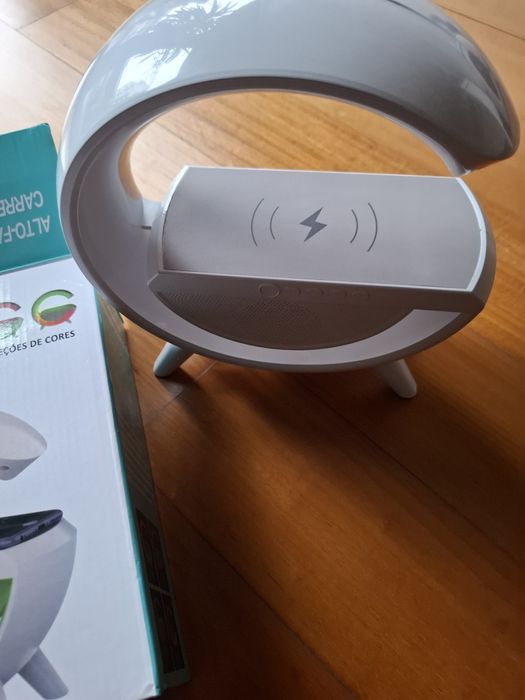 Radio, carregador de telemóvel