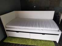 Cama de solteiro com colchão latex