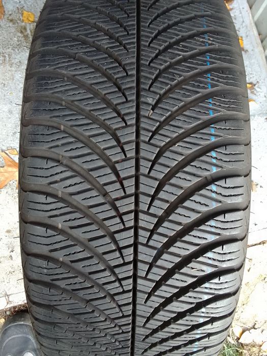 Opona wielosezonowa 225/45r17 GOODYEAR 2024r 7.5mm