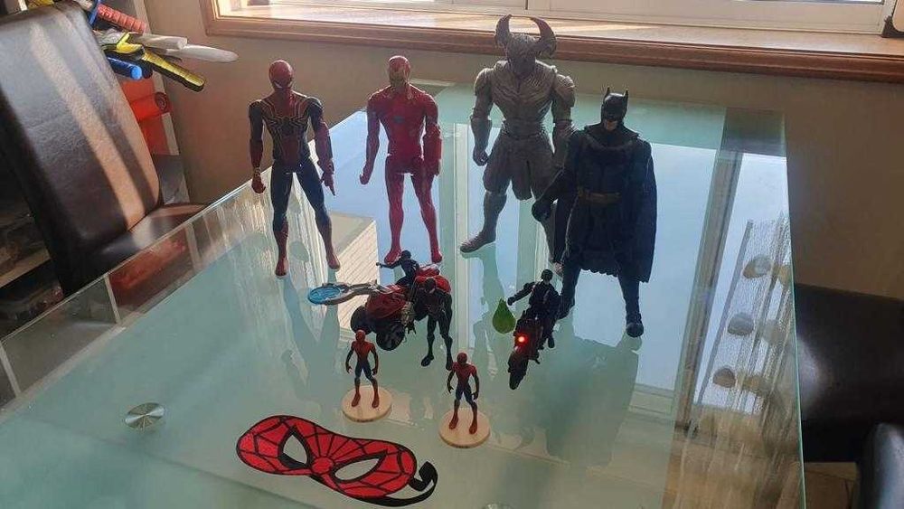 Super-heróis diversos