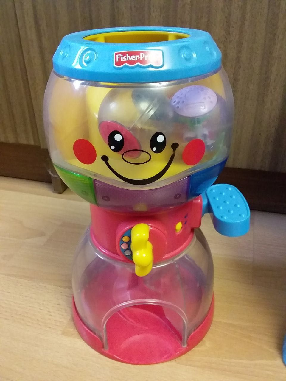 Fisher price автомат з шариками