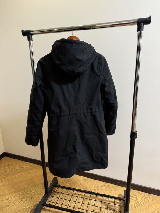 Пуховик парка Peak Performance