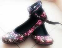 Tekstylne balerinki szkolne obuwie