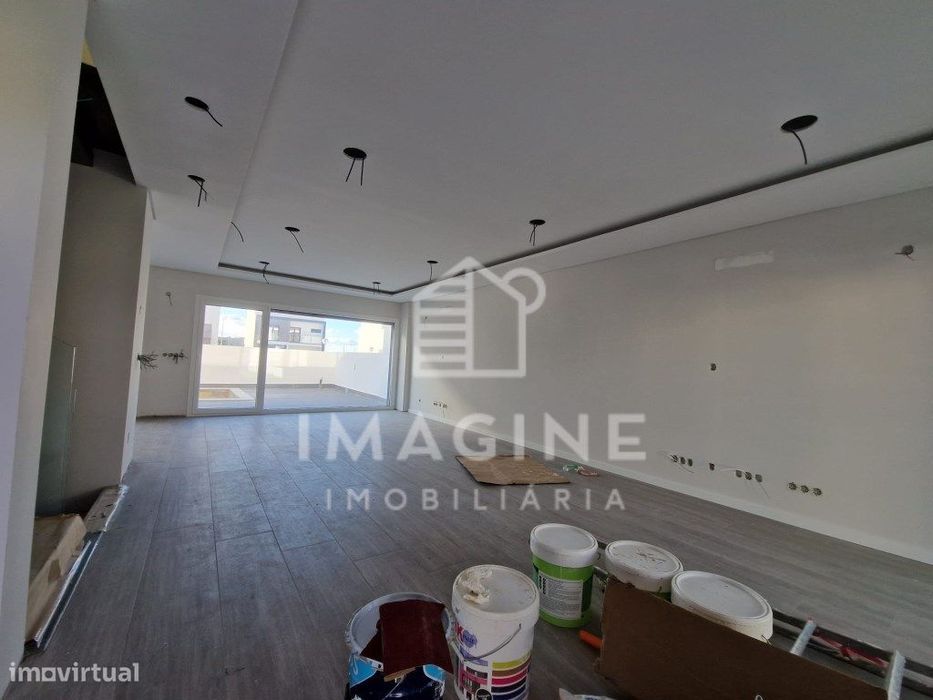 *** Moradia Triplex V4 em Alcochete ***