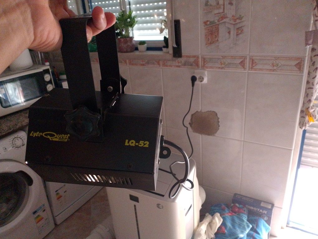 2 Projetores Lite Quest pro LG 82 1 é a cores