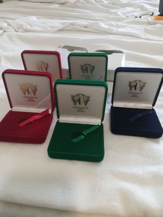 Монети з серії Знаки Зодіаку: Діва, Рак, 1,24грами золота проби 999,9