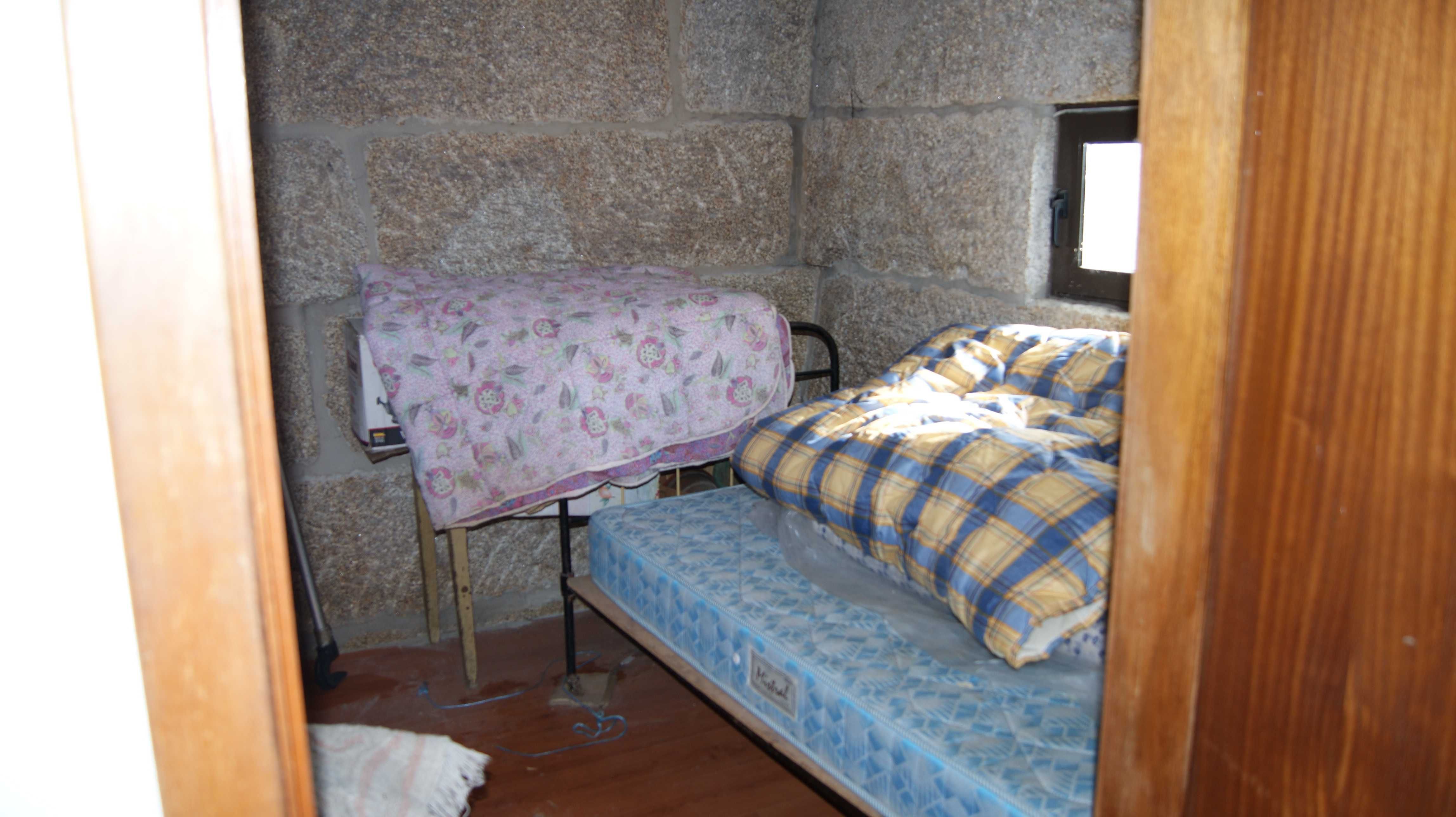 Casa de aldeia à venda