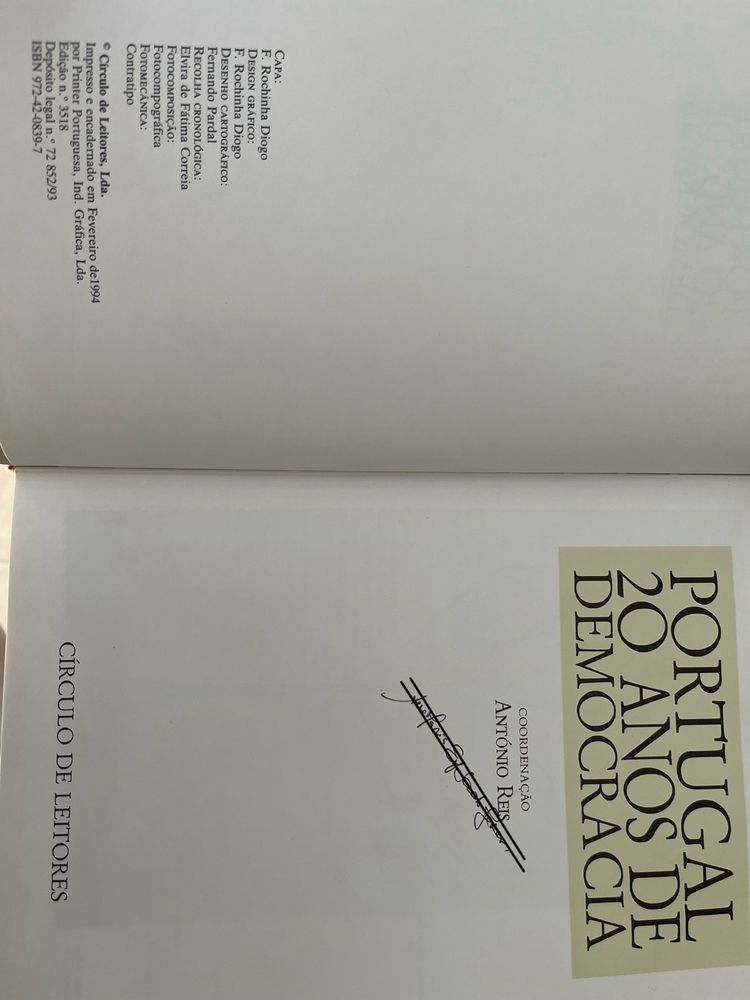 Colecão “A Historia de Portugal” + “Portugal: 20 anos de Democracia”