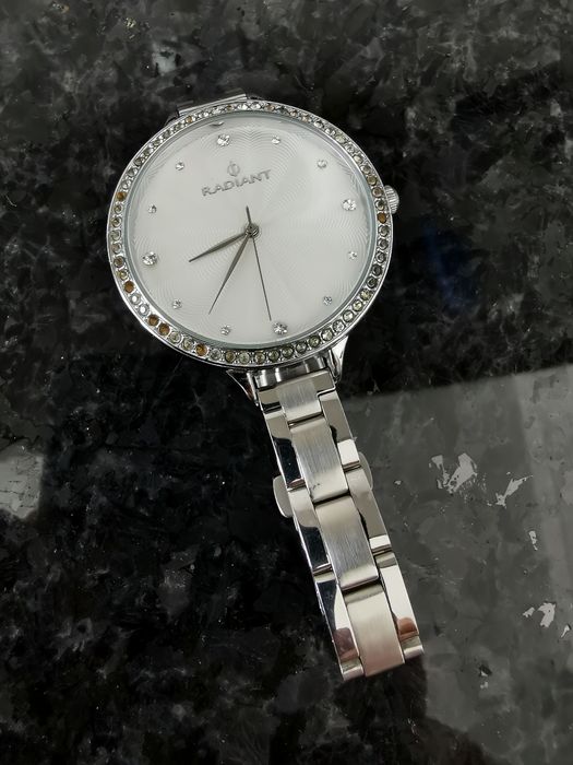 Relógio Feminino RADIANT Sunny RA388210 em Aço Prateado