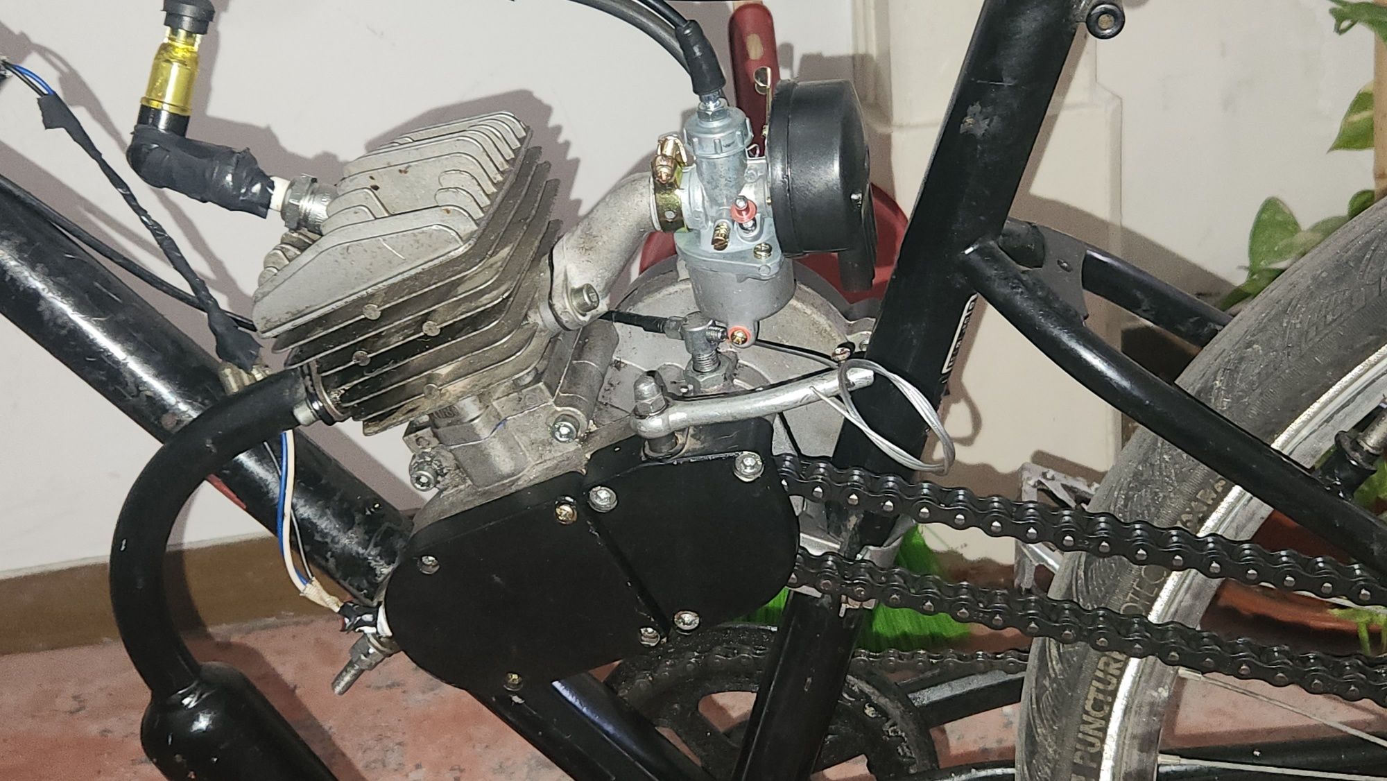Bicicleta com motor 80c