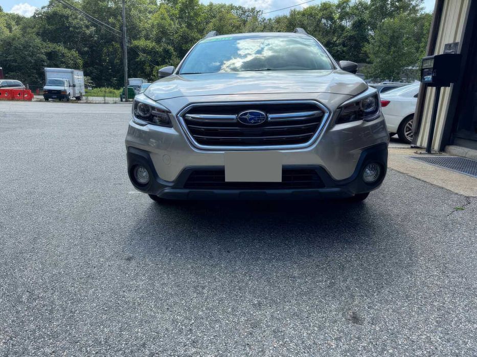 Subaru Outback      2018