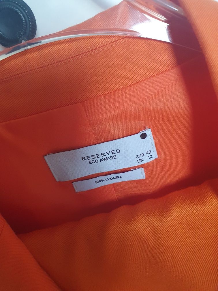 Pomarańczowy garnitur reserved L 40