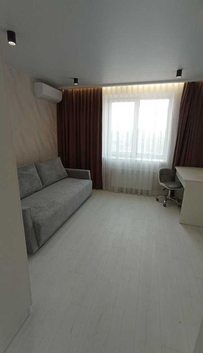 Продам простору   3к квартиру ЖК Аржанова, пр. Слобожанського.