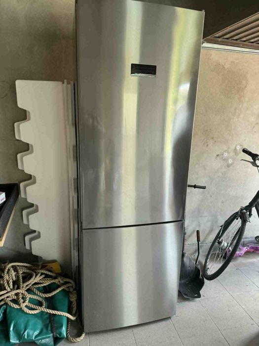 Sprzedam prawie nową lodówkę Boscha na Gwarancji