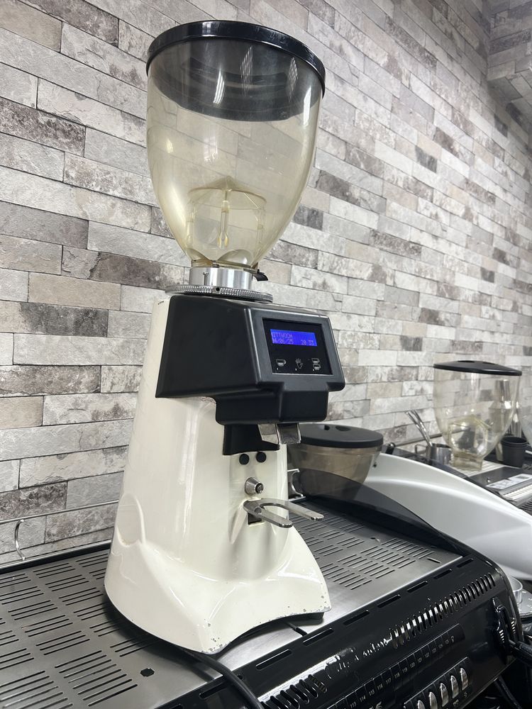 Кавомолка Fiorenzato F64 е